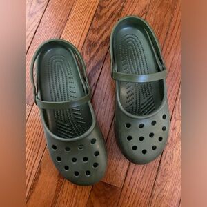 Crocs Women’s Green Mary Jane Double Strap Slip On Clogs Size 11 Sandals